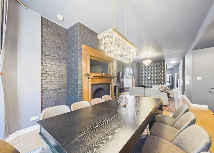 Luxury Wrigley Getaway 2br Parking Chicago