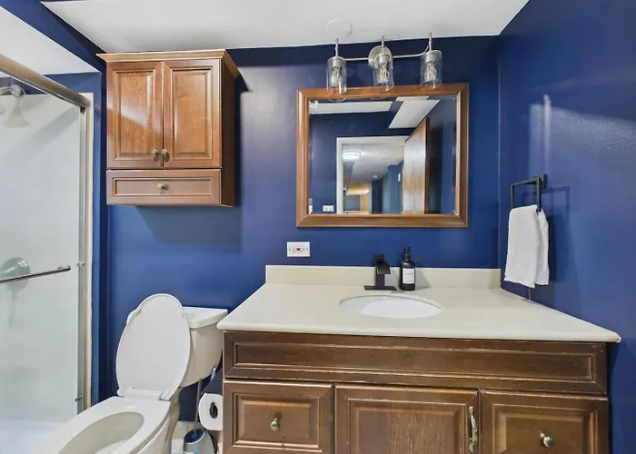 Luxury Wrigley Getaway 2br Parking Apartamento